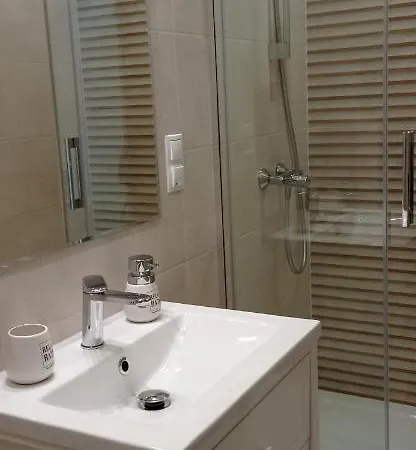 Pod Lasem Apartament *